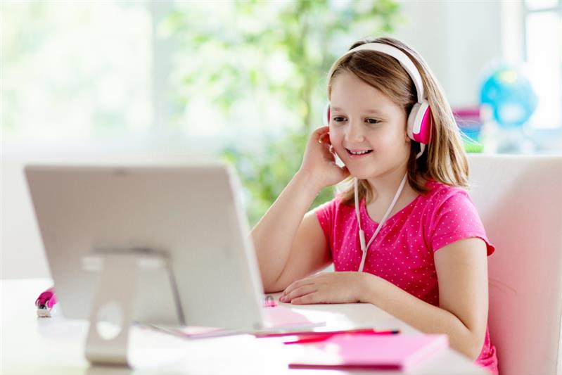 11 year old girl studing with Shree RSC Tutors